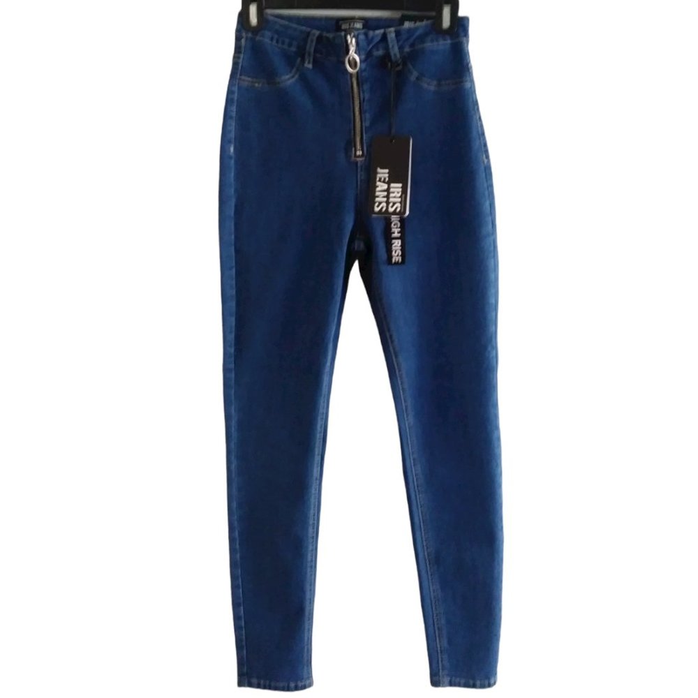 Iris  Jeans Women's stretch denim Skinny pants. 7 Juniors